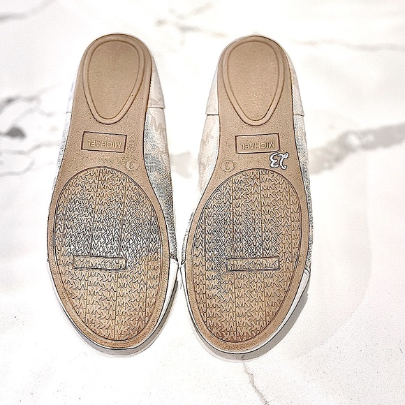 MICHAEL Michael Kors Zaylee Signature Logo Ballet Flats MLS10231C, Girls Size 3. - Picture 12 of 12
